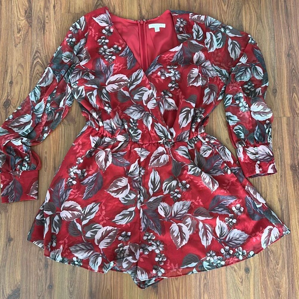 GUESS red floral chiffon long sleeve shorts romper size LITS